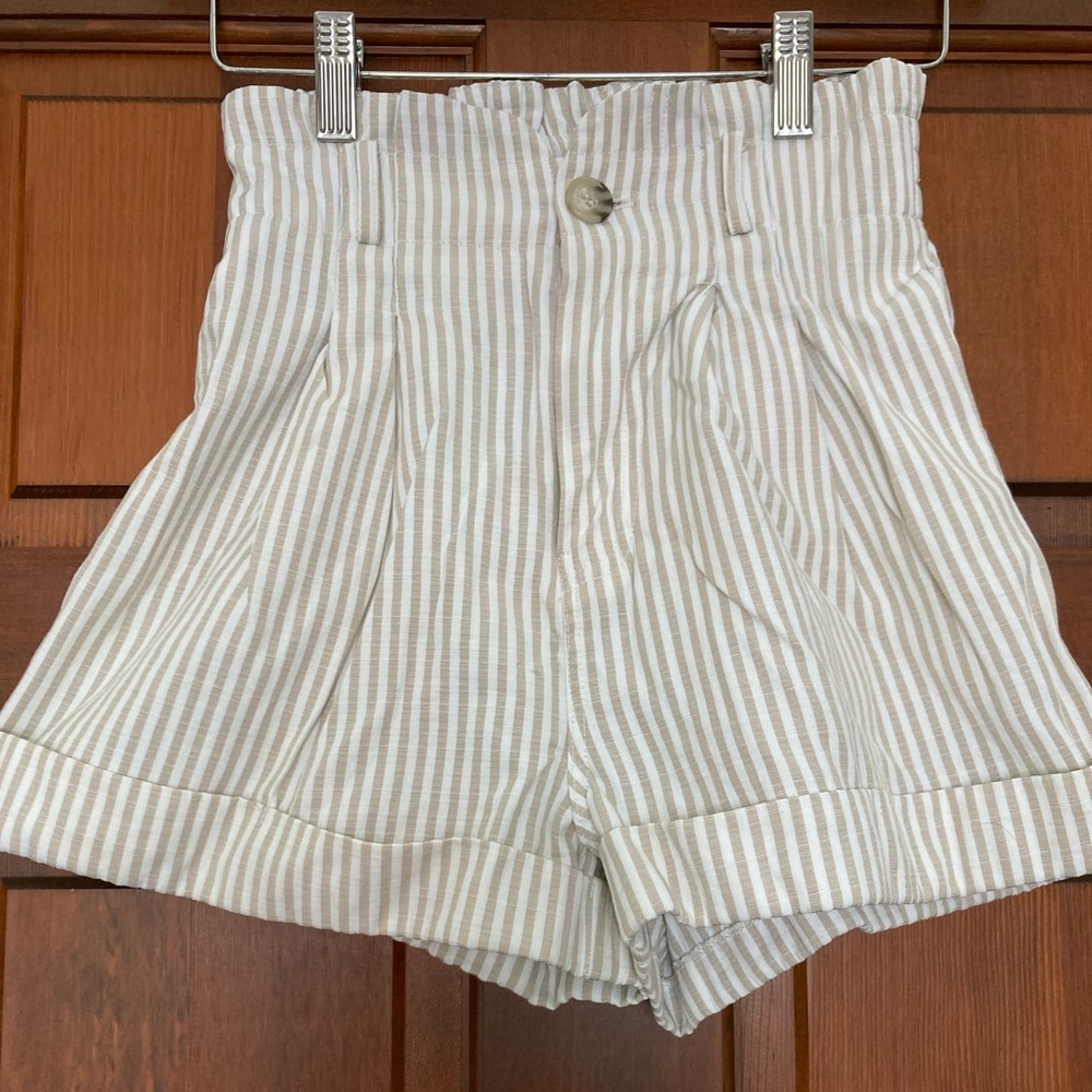 XS high waisted shorts, striped.